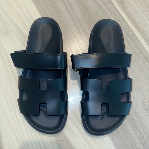 Hermes Shoes - Black Smooth Leather H Sandals ChypreStyle Women’s size 40 Slides